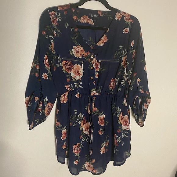 2/20 J for Justify Floral Blouse Zippers Buttons Elastic Waist 3/4 Sleeve Top - Picture 2 of 12